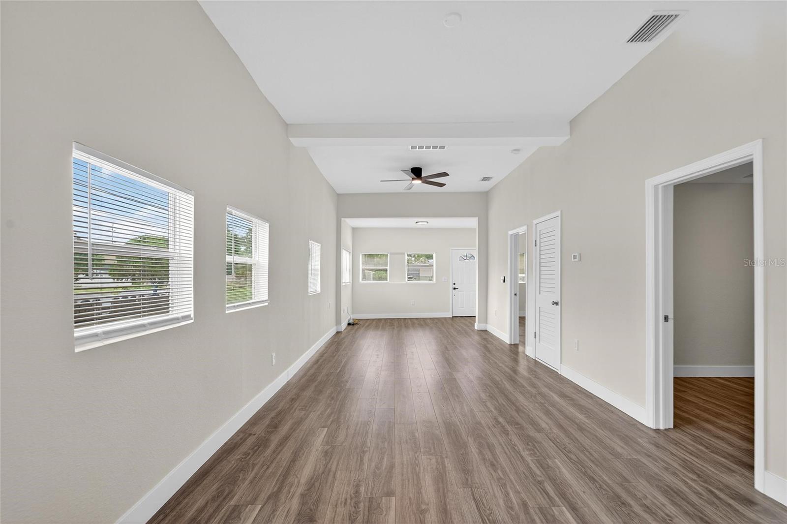 Image 7 of 48 For 2525 Beach Street