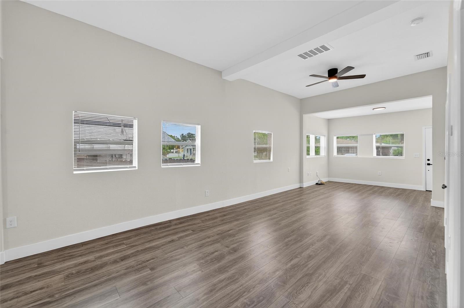 Image 8 of 48 For 2525 Beach Street