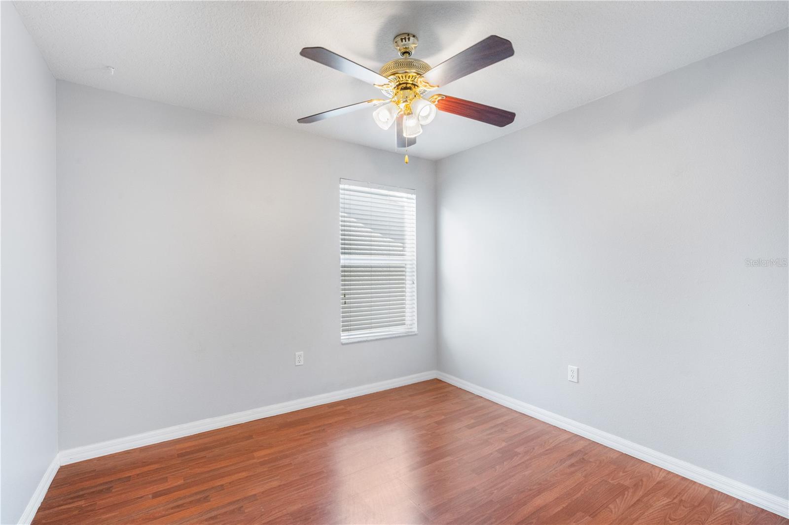 Image 16 of 26 For 7739 75th Street N