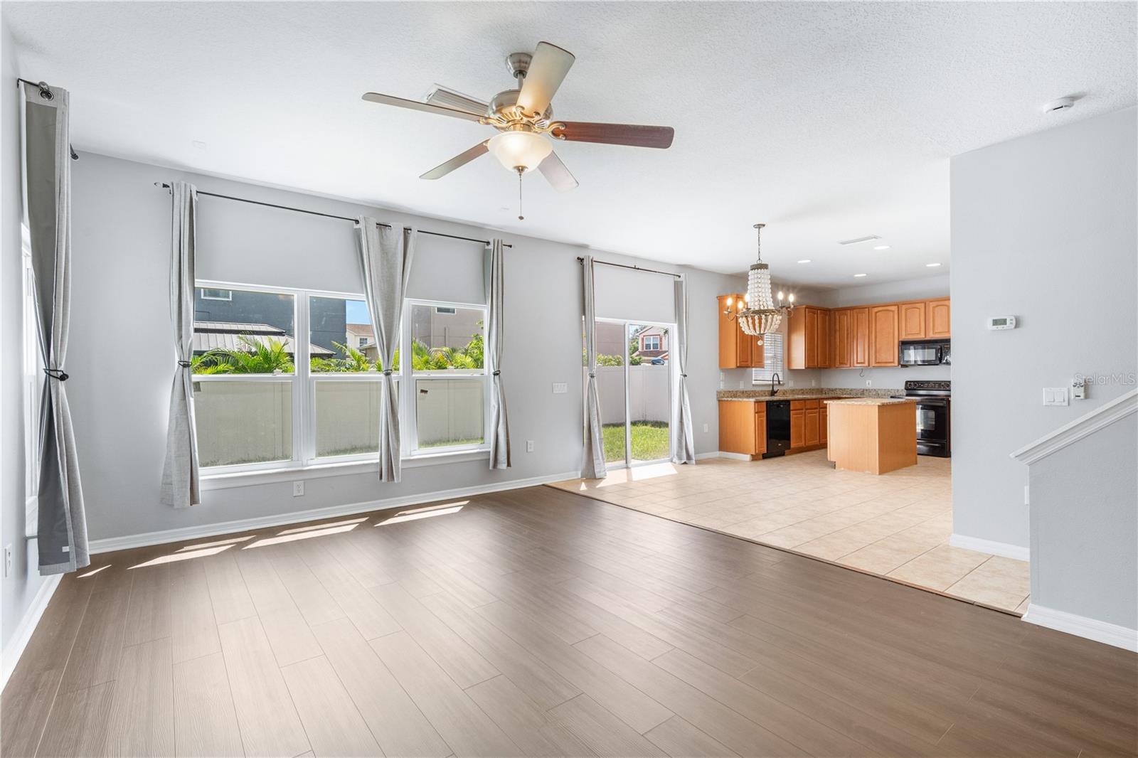 Image 6 of 26 For 7739 75th Street N