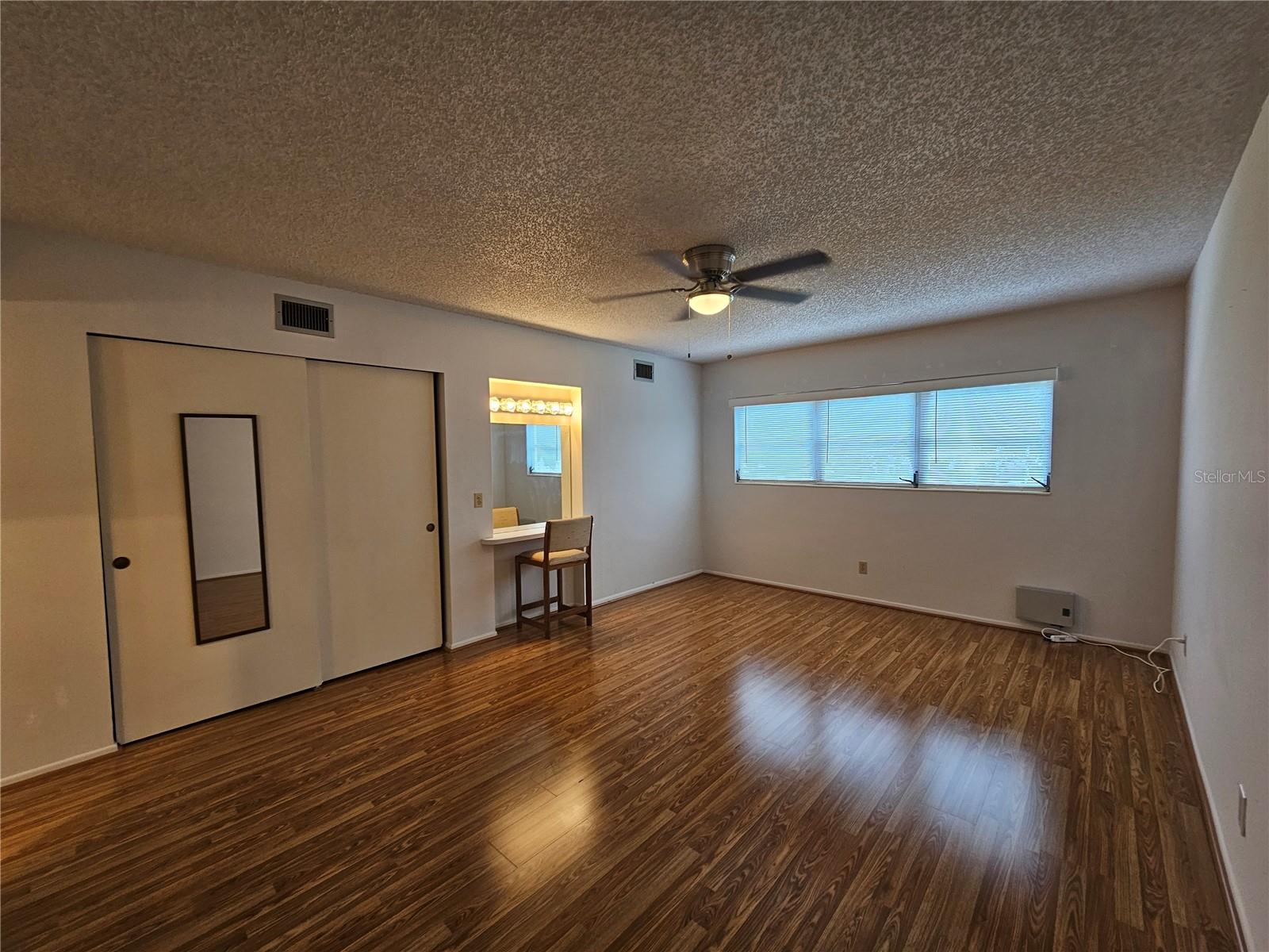 Image 13 of 68 For 2383 Netherlands Drive 39