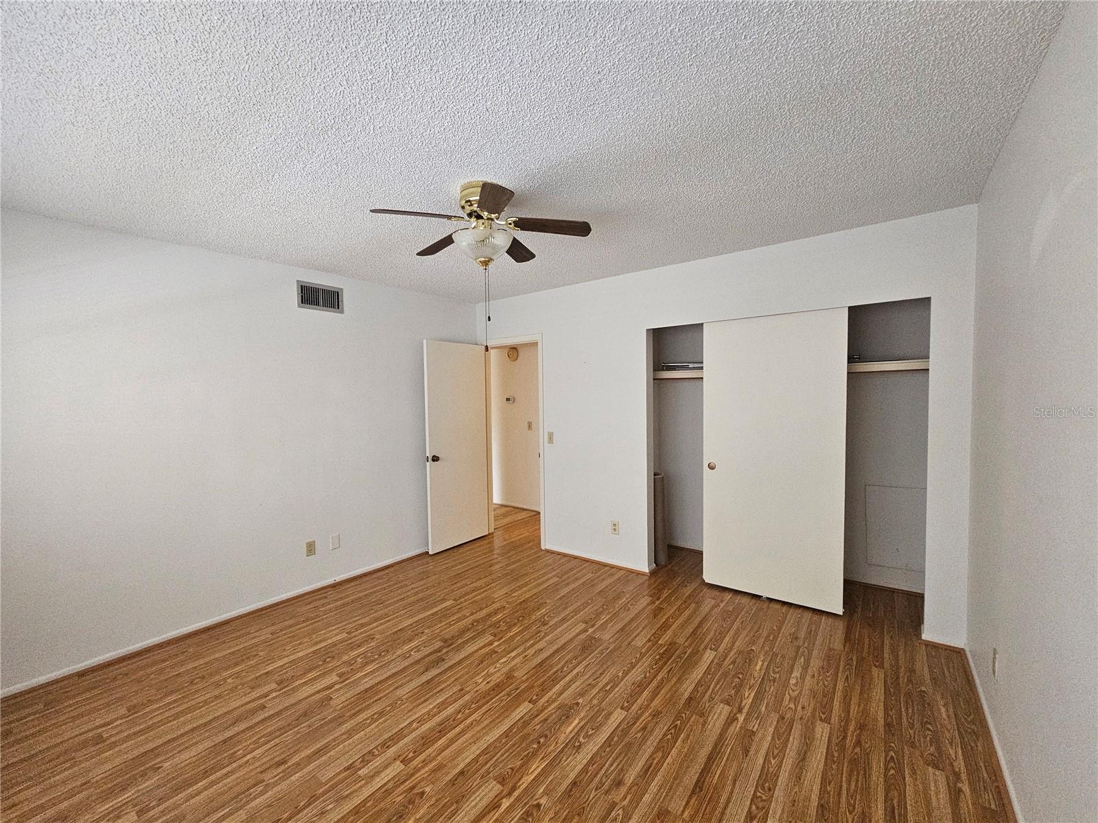 Image 15 of 68 For 2383 Netherlands Drive 39