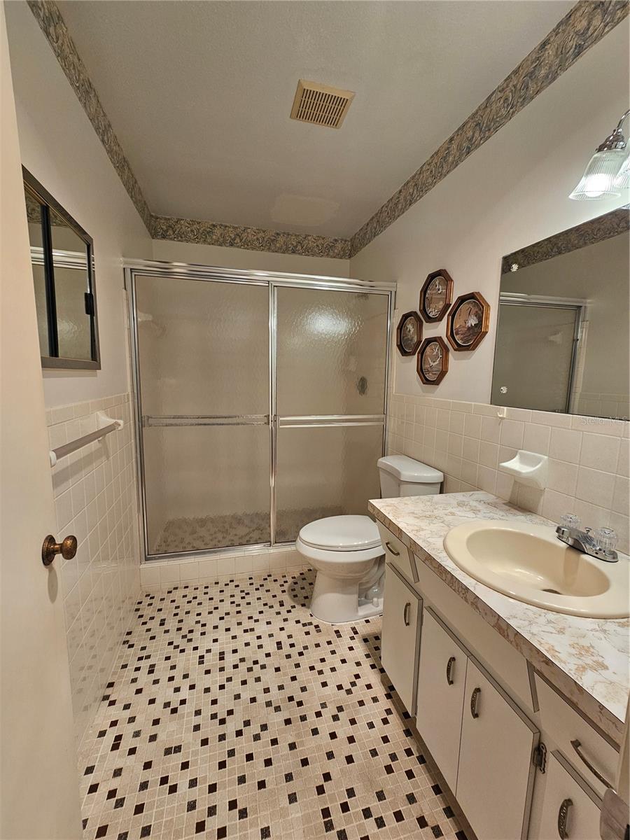 Image 17 of 68 For 2383 Netherlands Drive 39