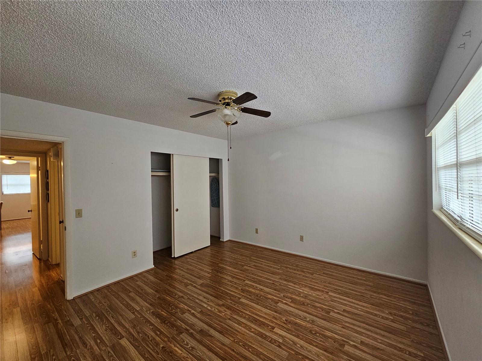 Image 20 of 68 For 2383 Netherlands Drive 39