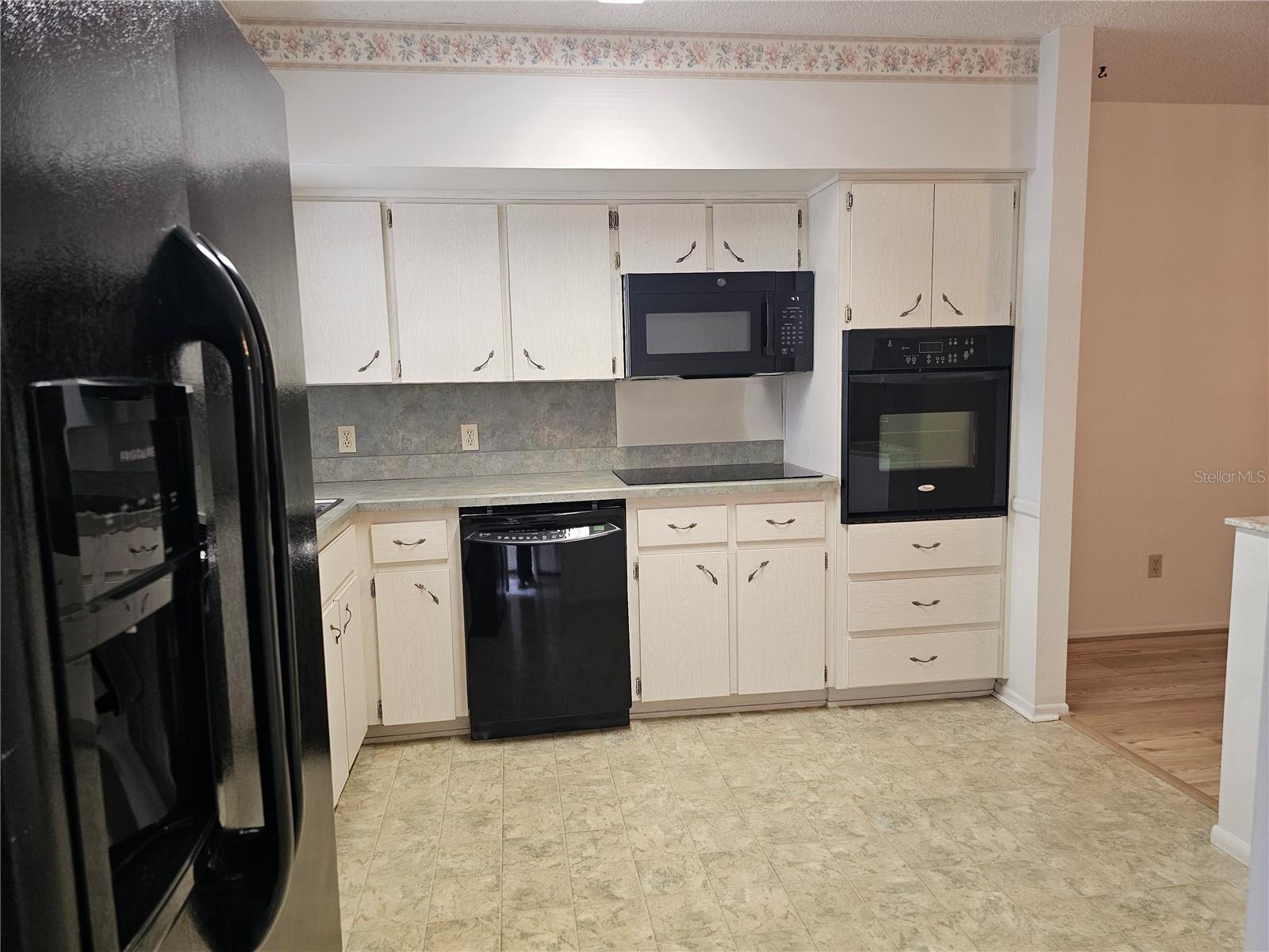 Image 3 of 68 For 2383 Netherlands Drive 39
