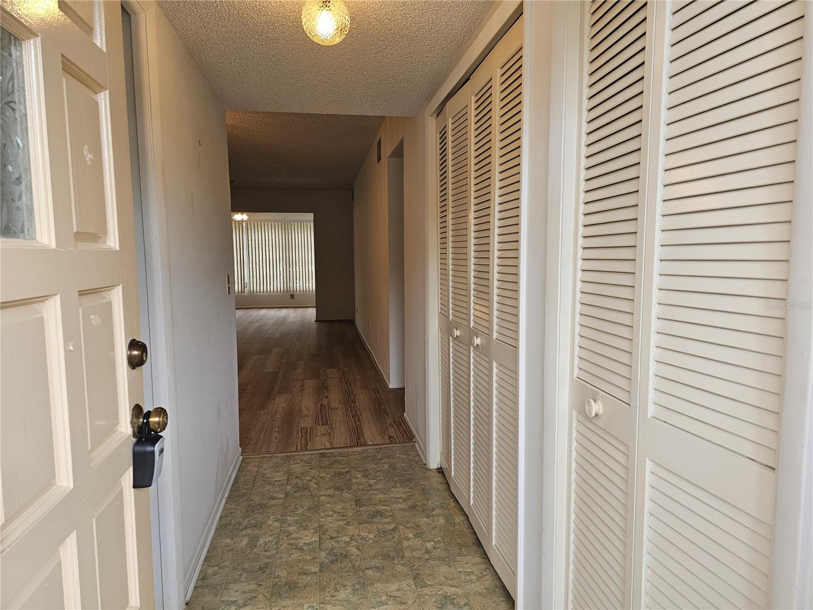 Image 6 of 68 For 2383 Netherlands Drive 39