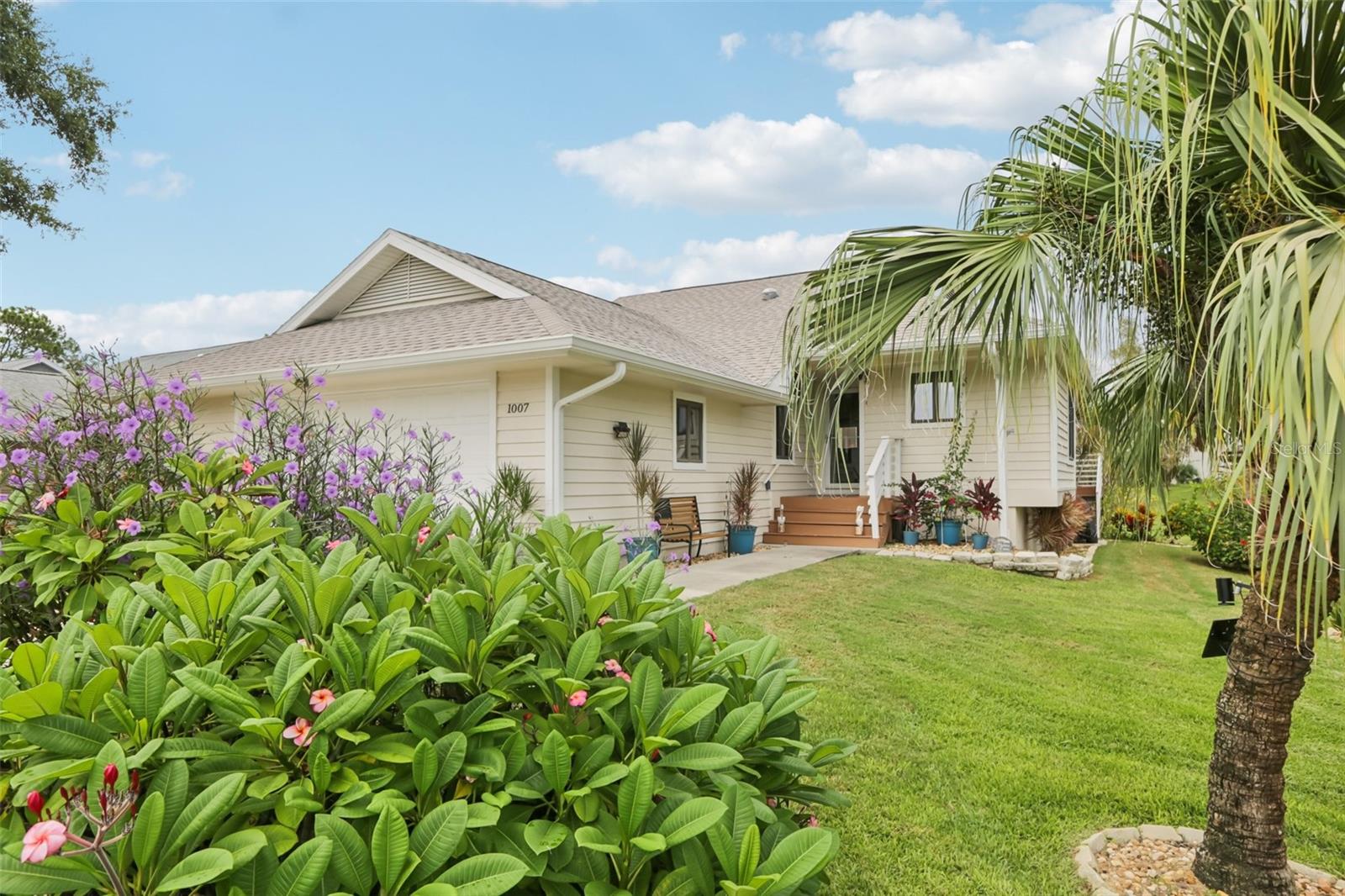Image 15 of 39 For 1007 Lake Avoca Drive