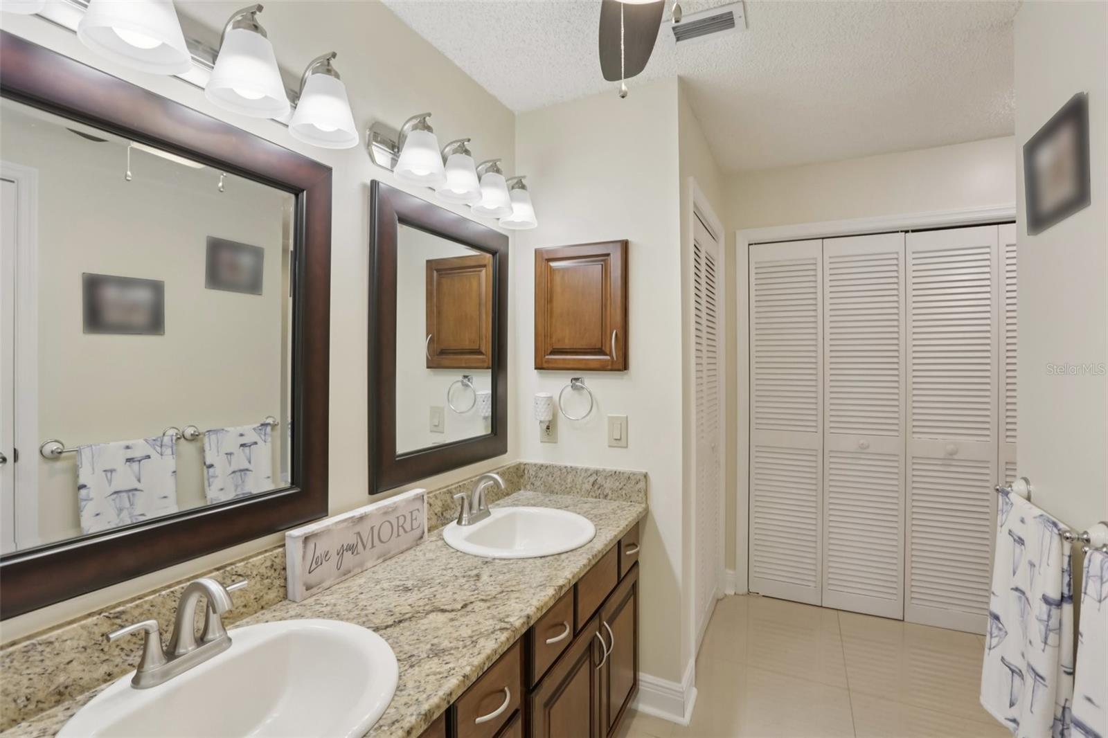 Image 36 of 39 For 1007 Lake Avoca Drive