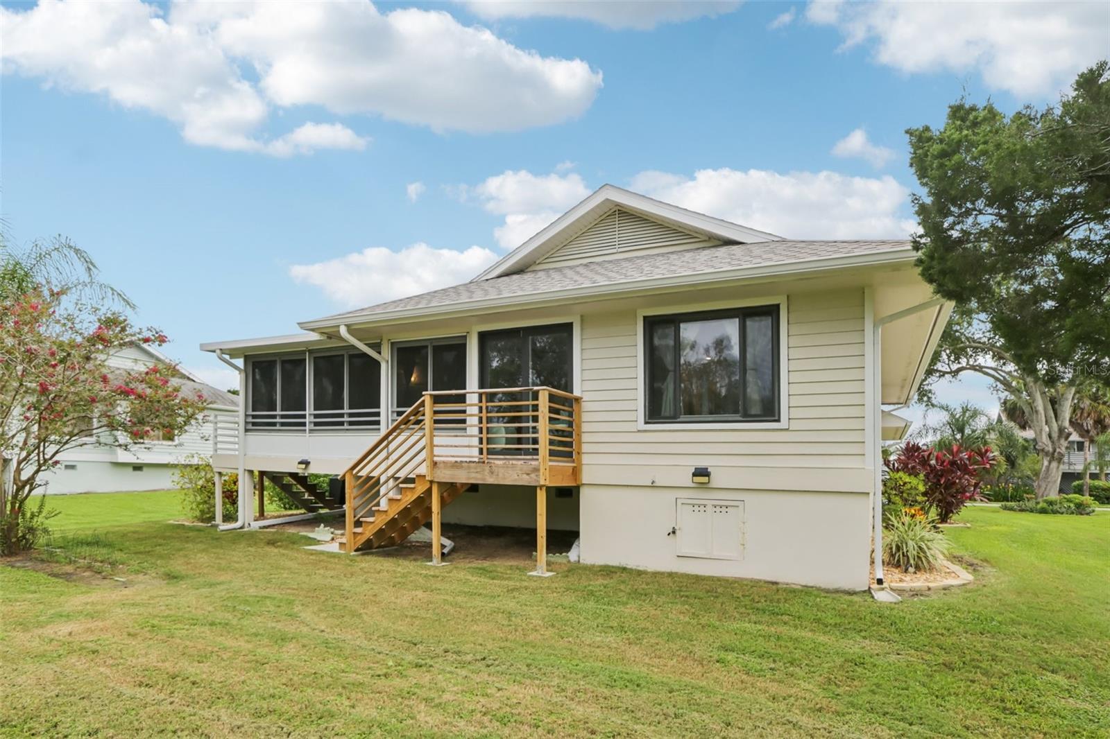 Image 39 of 39 For 1007 Lake Avoca Drive