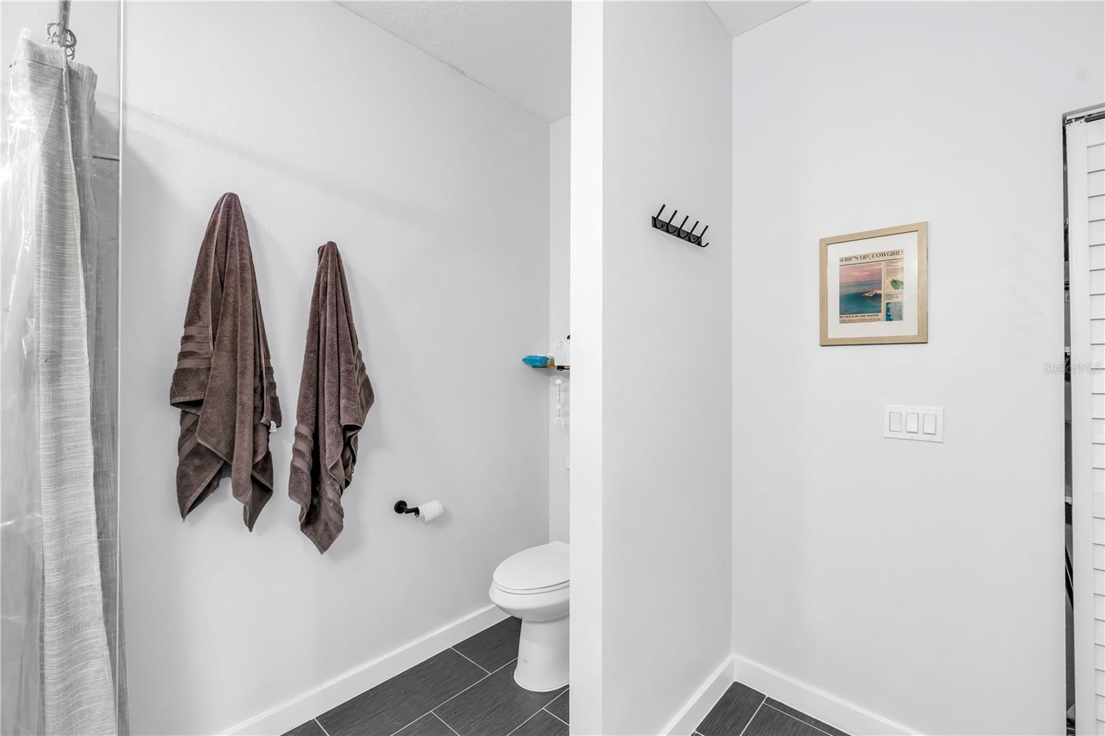 Image 17 of 37 For 4326 Tyler Circle N
