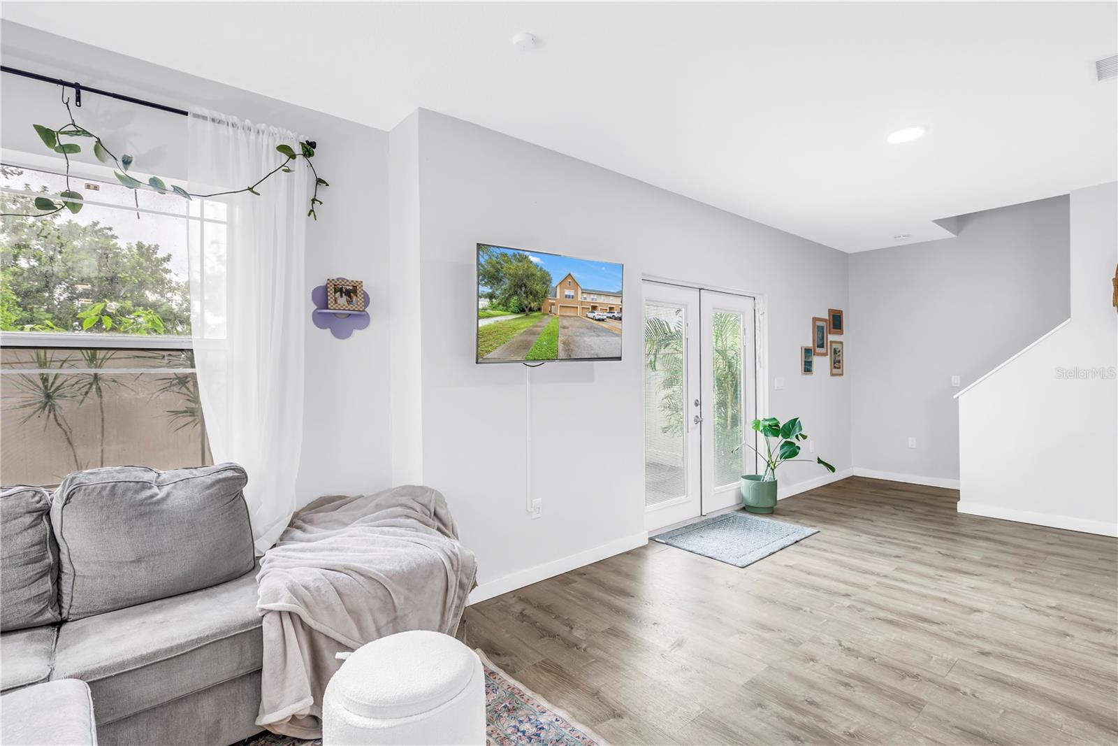 Image 8 of 37 For 4326 Tyler Circle N