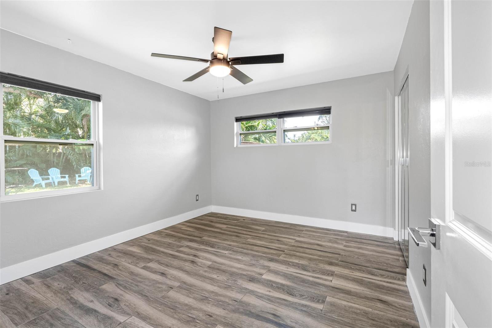 Image 19 of 29 For 439 Capri Way Ne