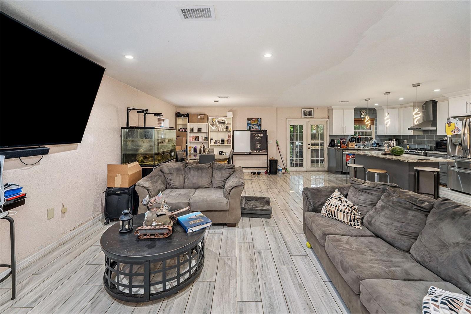 Image 9 of 18 For 4099 30th Street N