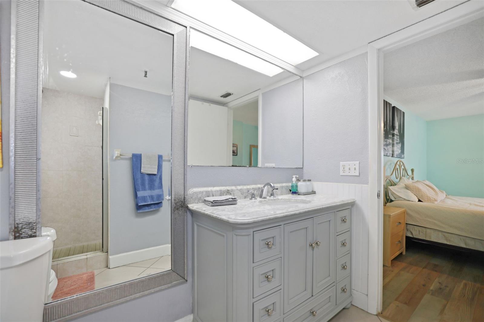 Image 26 of 37 For 14401 Gulf Boulevard 106