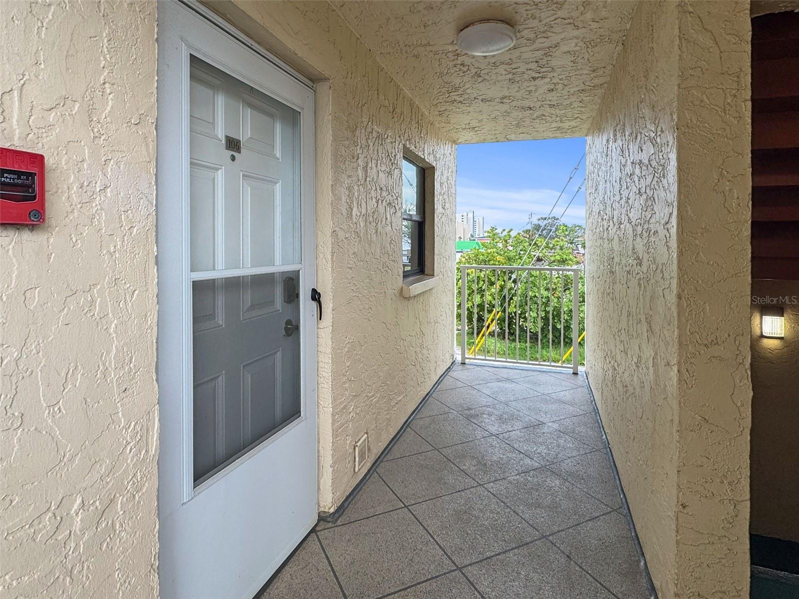 Image 31 of 37 For 14401 Gulf Boulevard 106