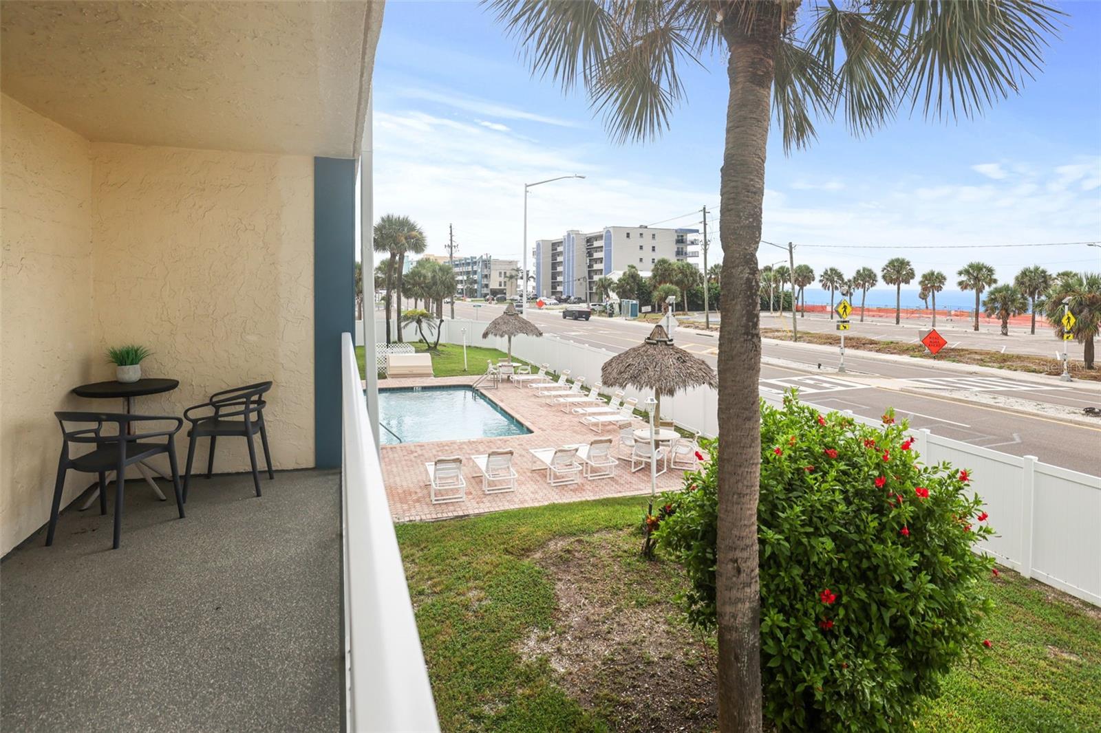 Image 4 of 37 For 14401 Gulf Boulevard 106