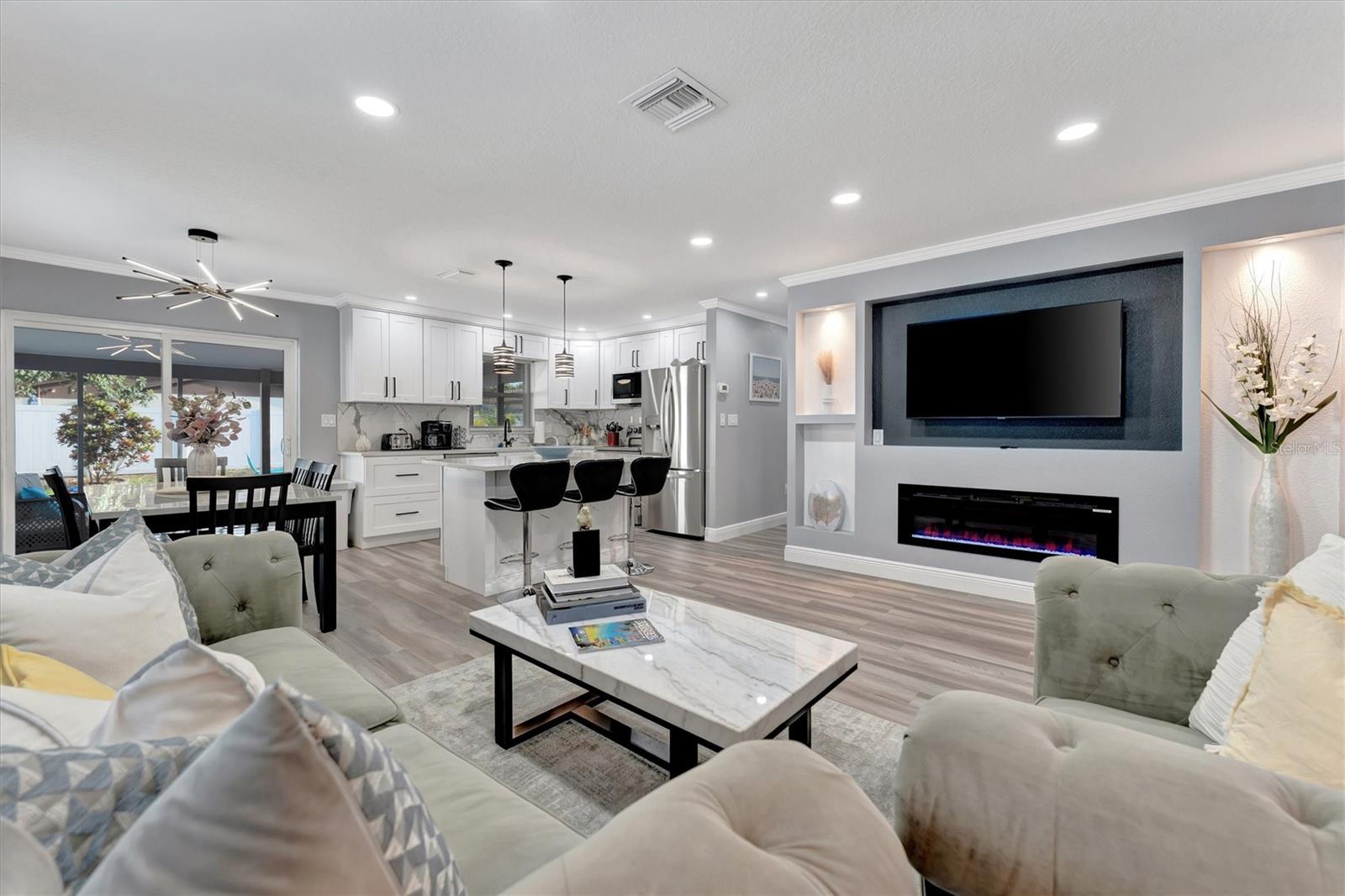 Image 13 of 64 For 2918 19th Place Sw