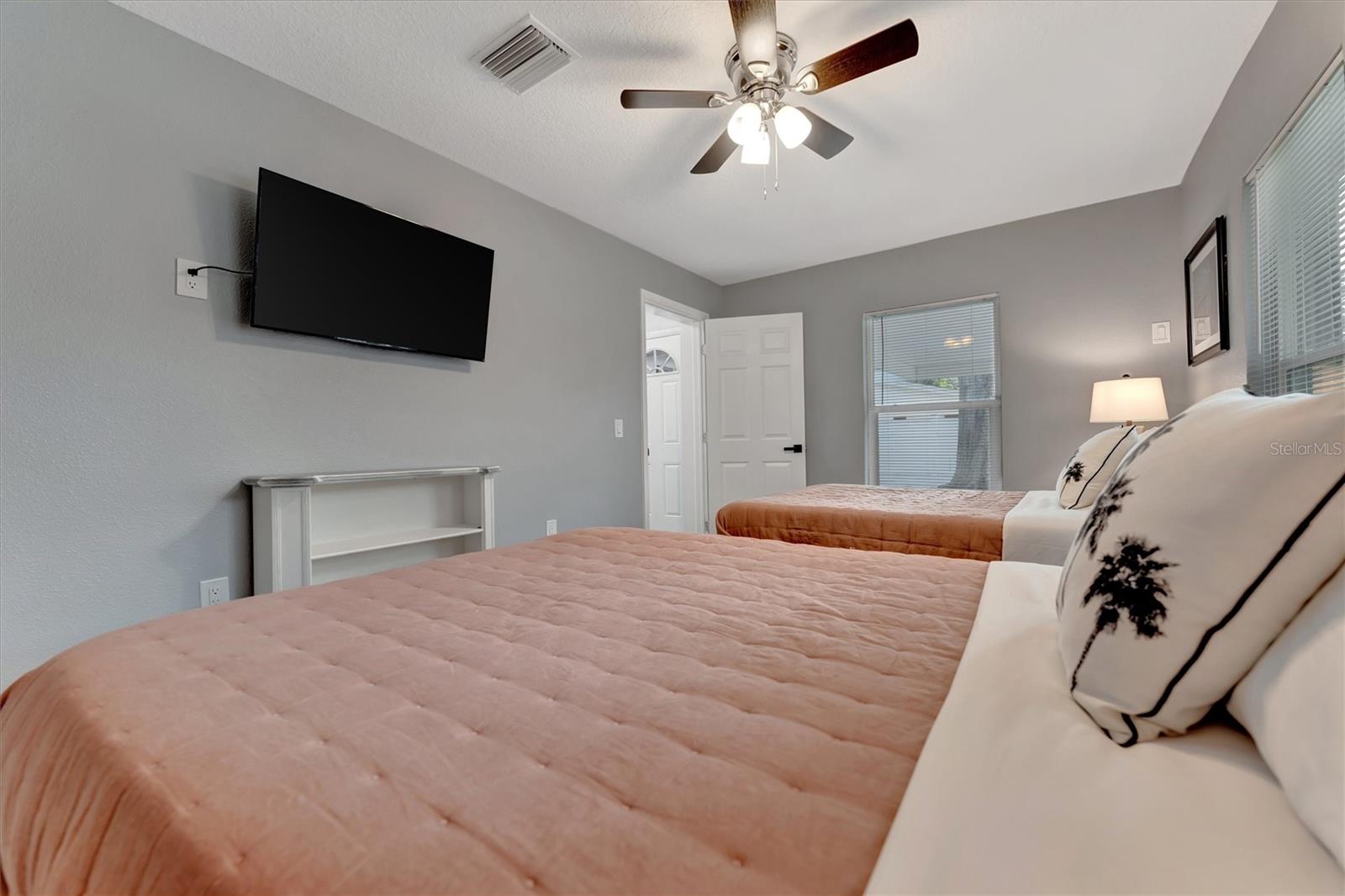 Image 34 of 64 For 2918 19th Place Sw