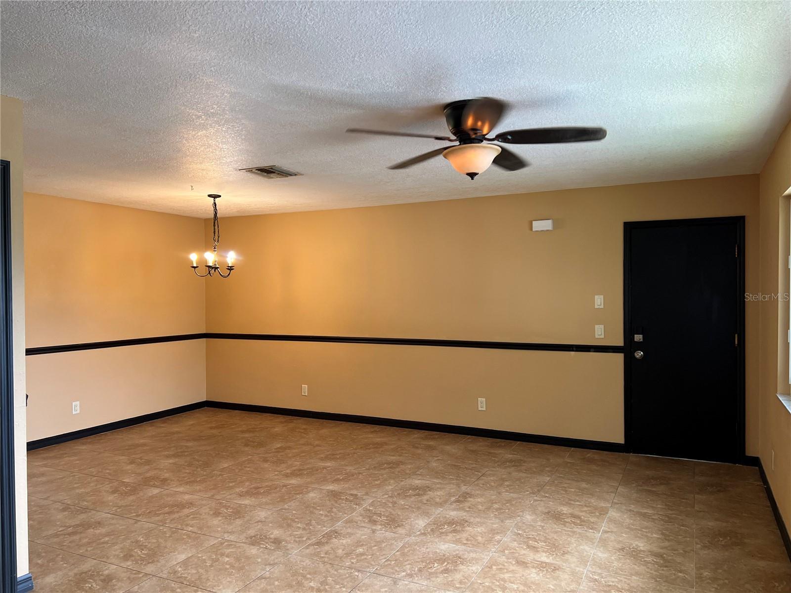 Image 4 of 27 For 22481 Westchester Boulevard B27