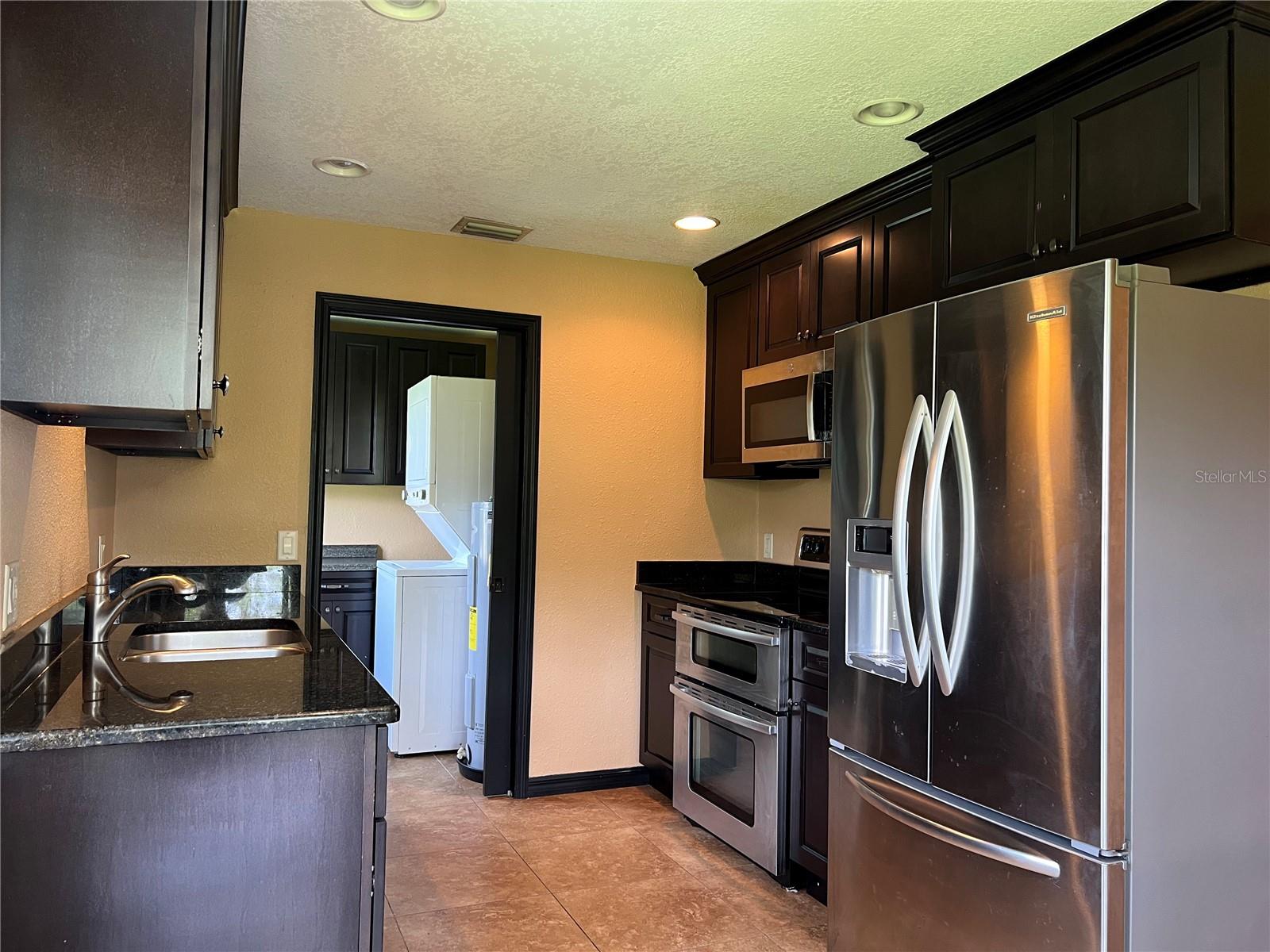 Image 7 of 27 For 22481 Westchester Boulevard B27