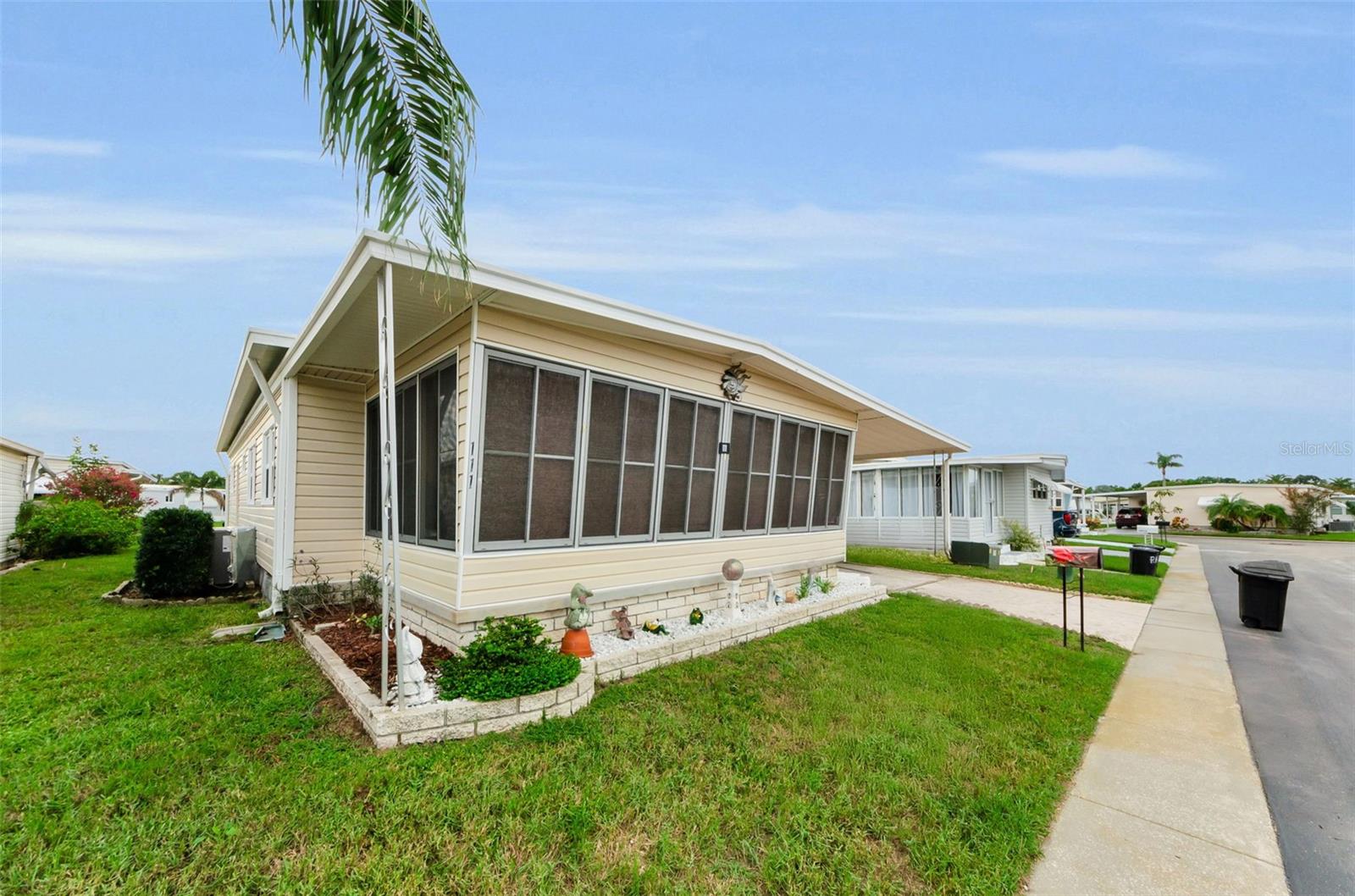 Image 7 of 45 For 10527 Tahitian Lane 111