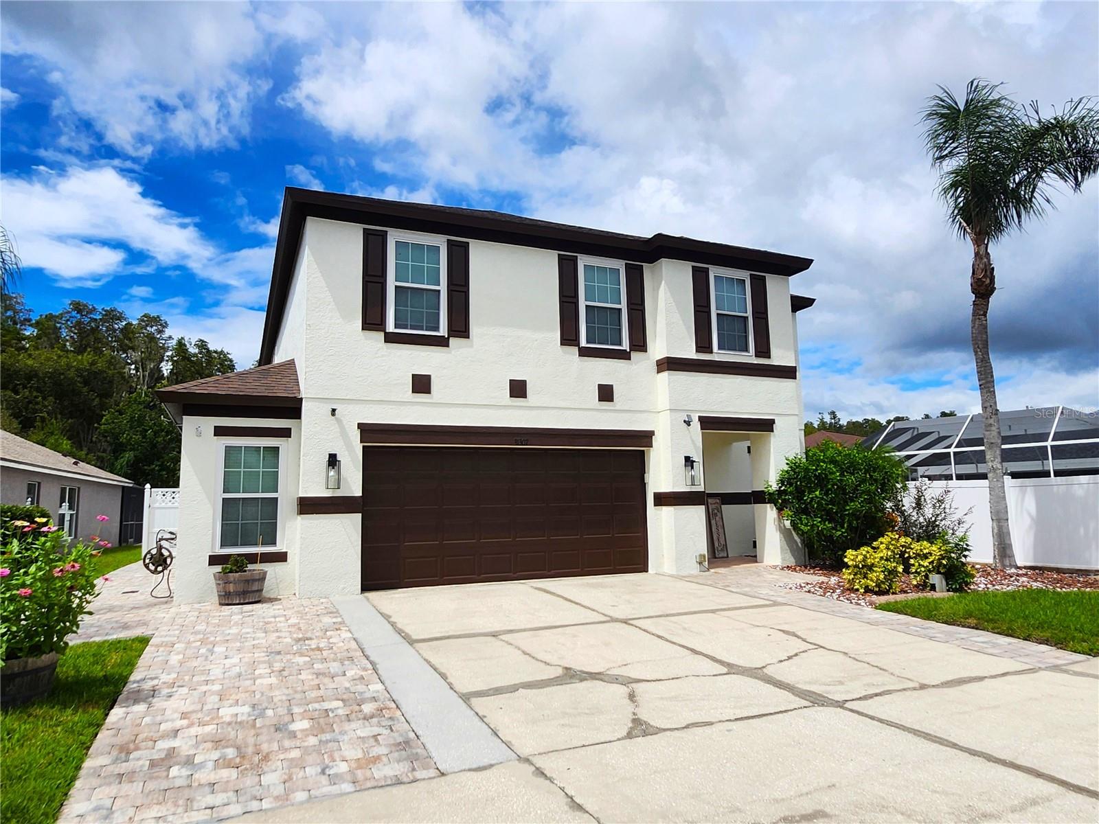 Listing photo id 12 for 31307 Chatterly Drive