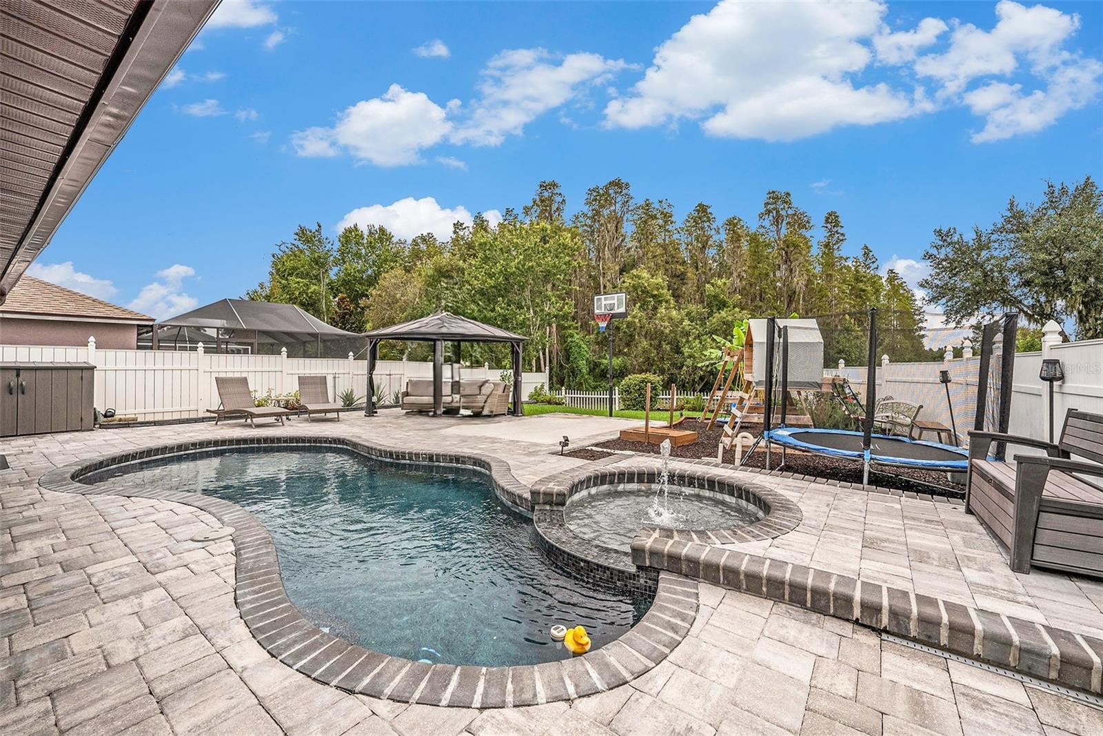 Listing photo id 0 for 31307 Chatterly Drive