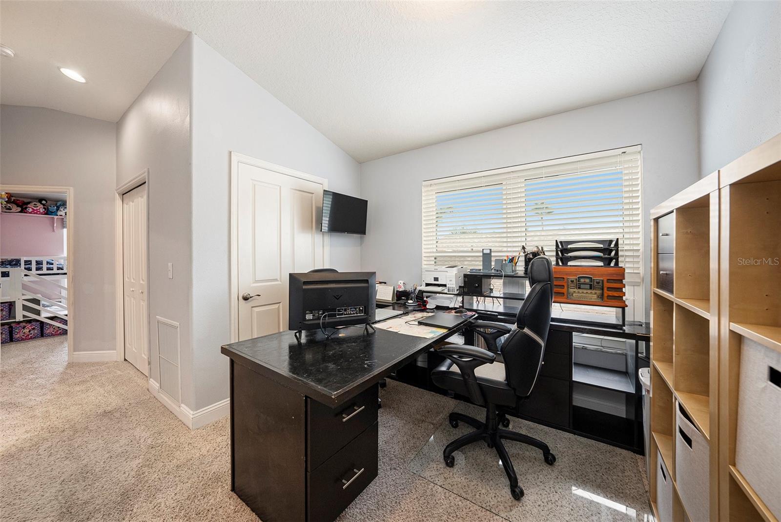 Listing photo id 18 for 31307 Chatterly Drive
