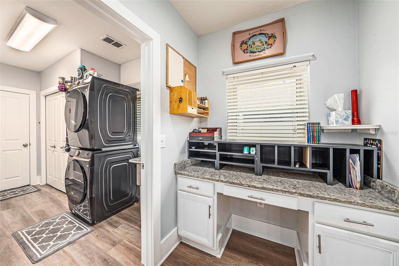 Listing photo id 6 for 31307 Chatterly Drive