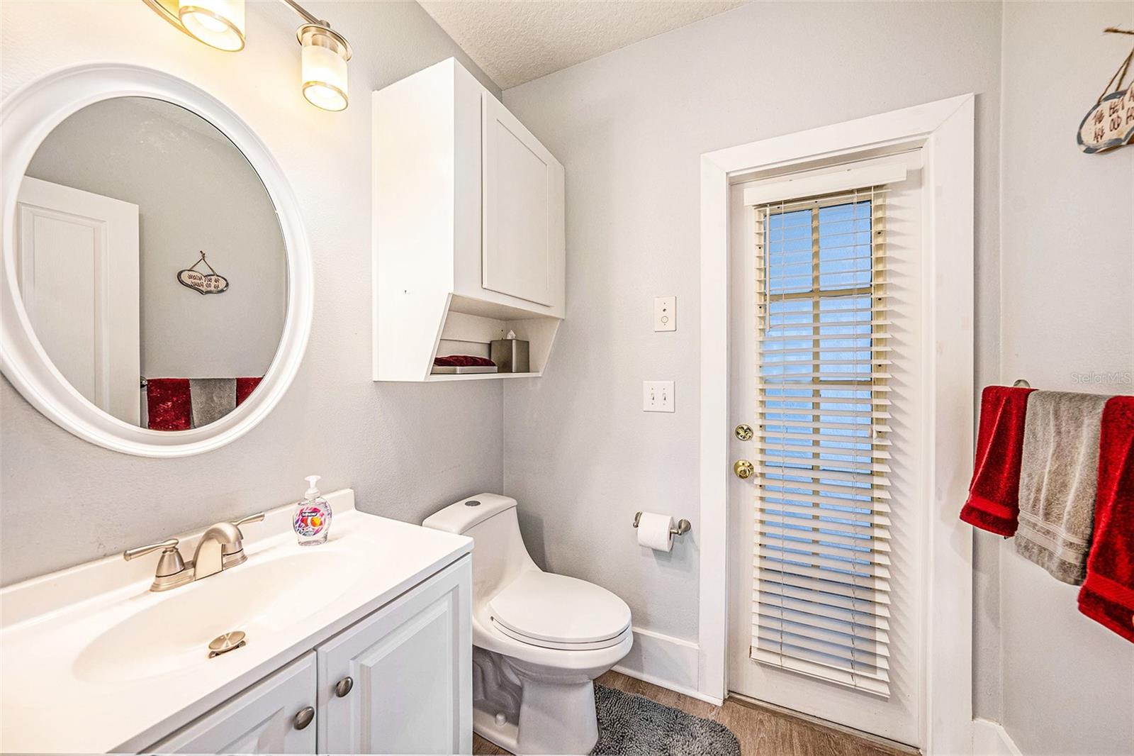 Listing photo id 7 for 31307 Chatterly Drive