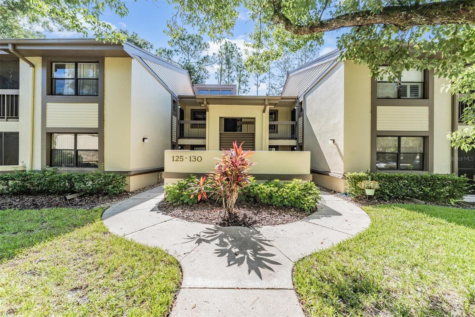 Details for 129 Woodlake Wynde  129, OLDSMAR, FL 34677