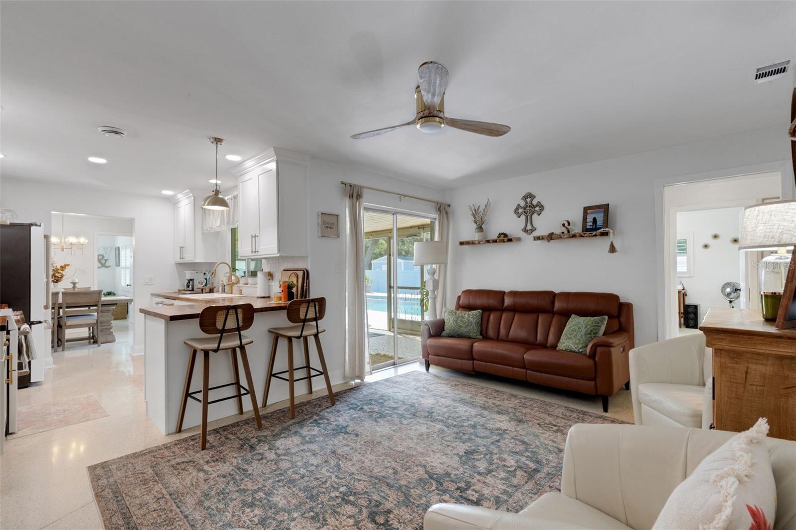 Image 21 of 62 For 2333 Glenmoor Road N