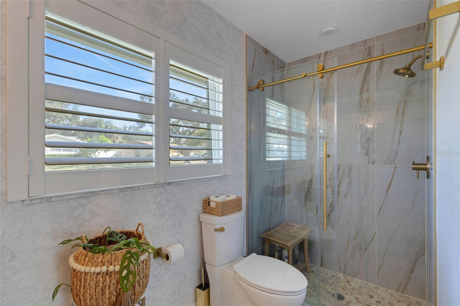 Image 30 of 62 For 2333 Glenmoor Road N