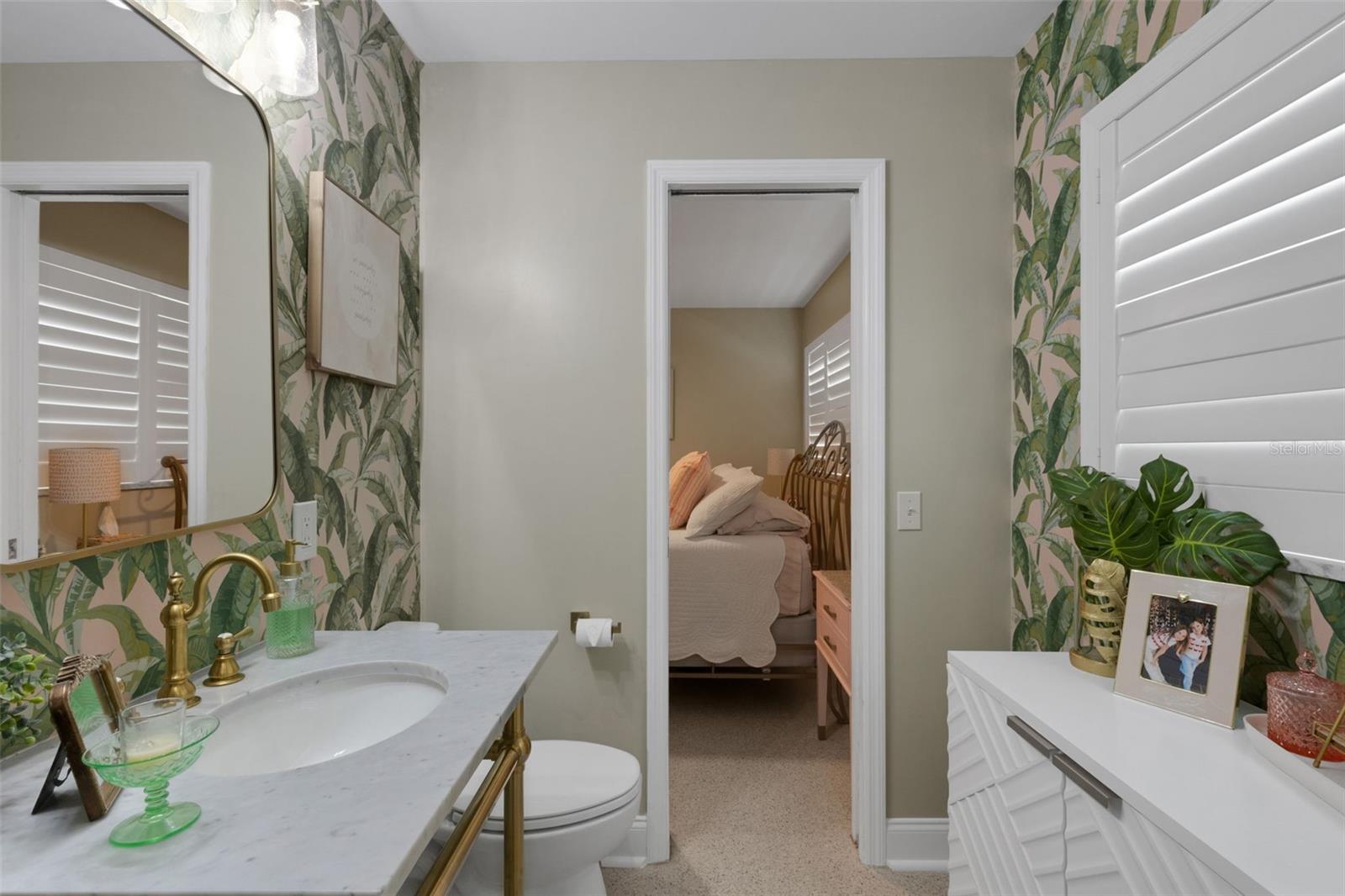 Image 36 of 62 For 2333 Glenmoor Road N