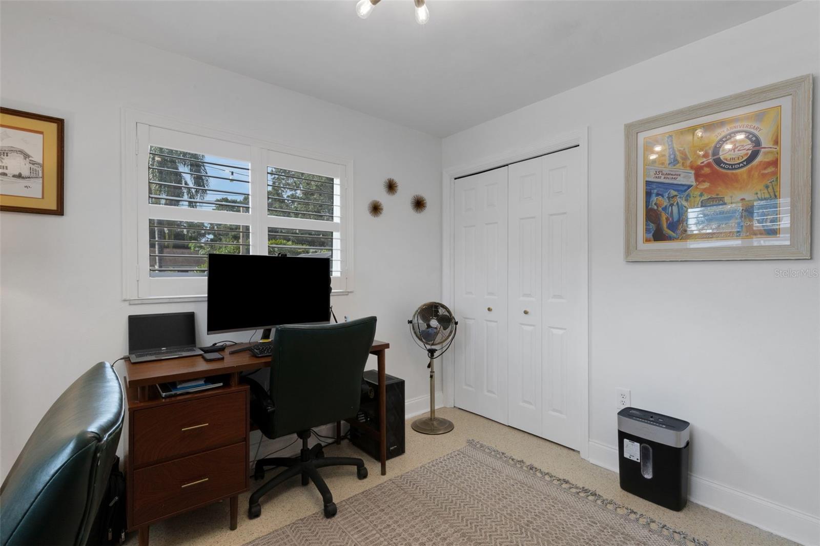Image 43 of 62 For 2333 Glenmoor Road N