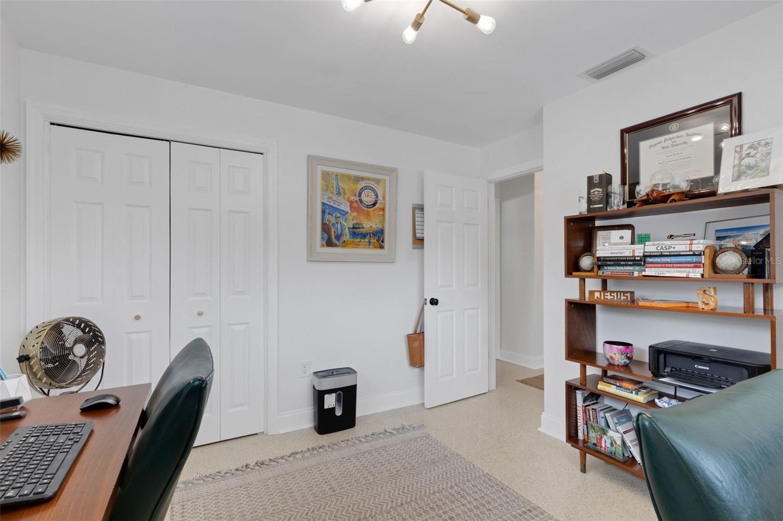 Image 44 of 62 For 2333 Glenmoor Road N
