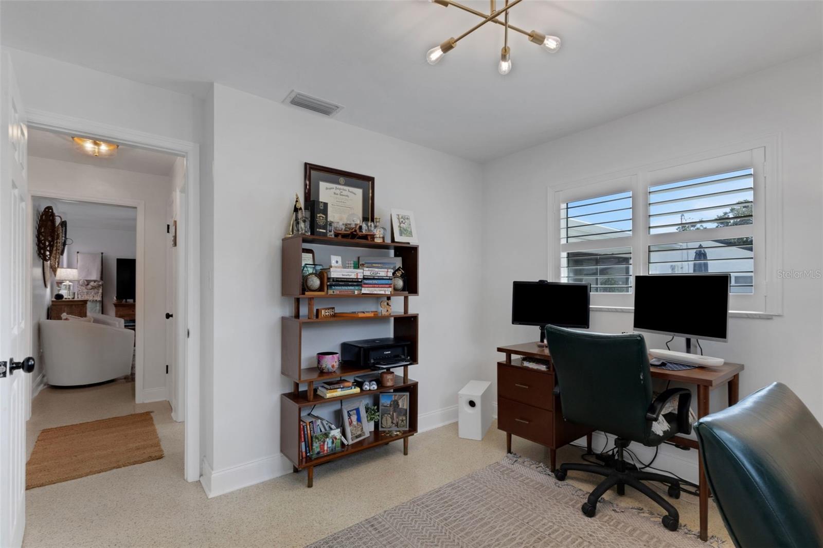 Image 45 of 62 For 2333 Glenmoor Road N