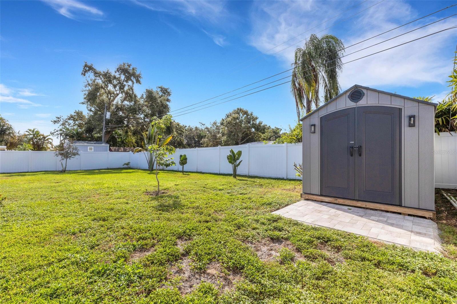 Image 56 of 62 For 2333 Glenmoor Road N
