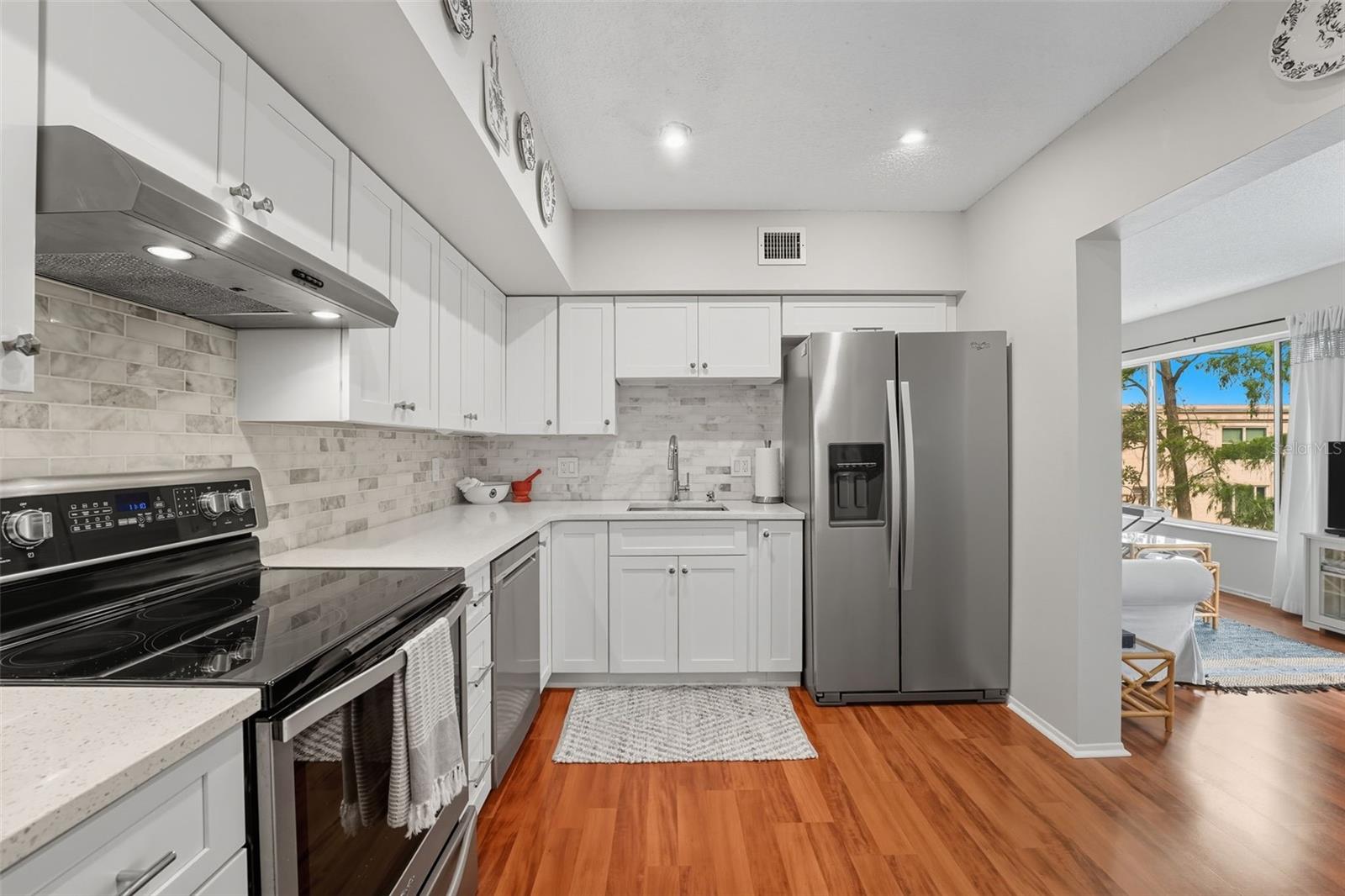 Image 8 of 49 For 2430 Florentine Way 56