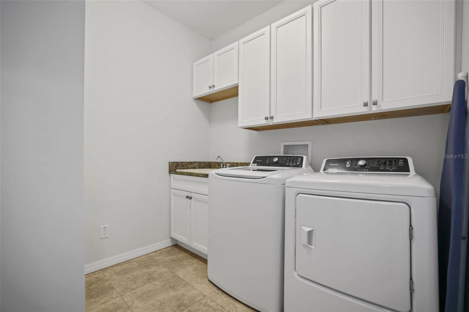 Image 45 of 48 For 503 Trask Street