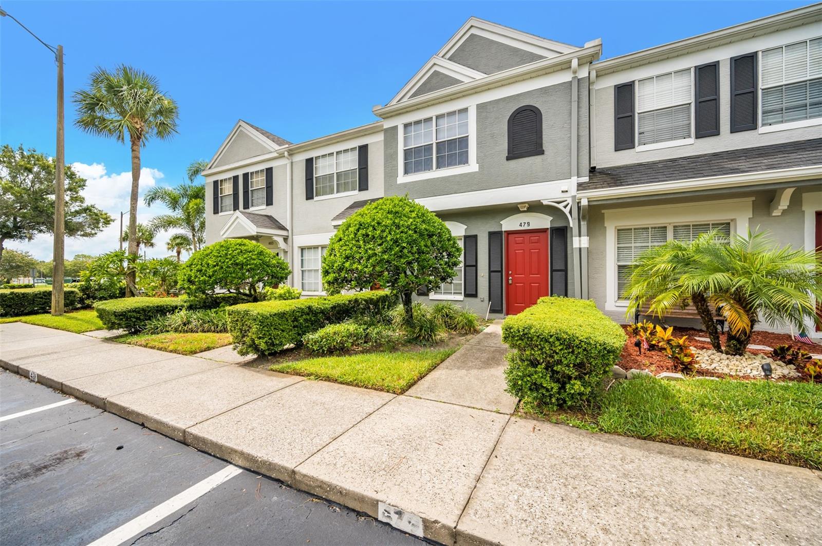 Image 3 of 31 For 479 Countryside Key Boulevard