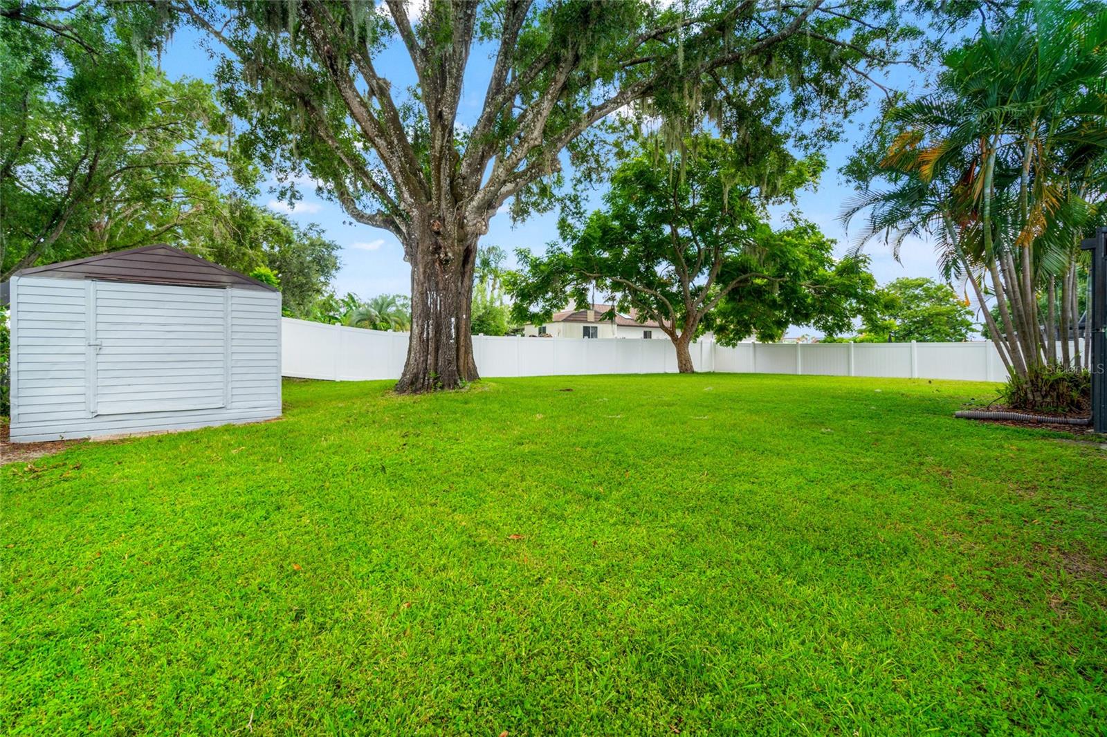 Image 29 of 37 For 3757 Lake Drive