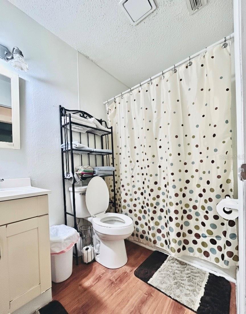 Image 10 of 13 For 155 Roosevelt Avenue