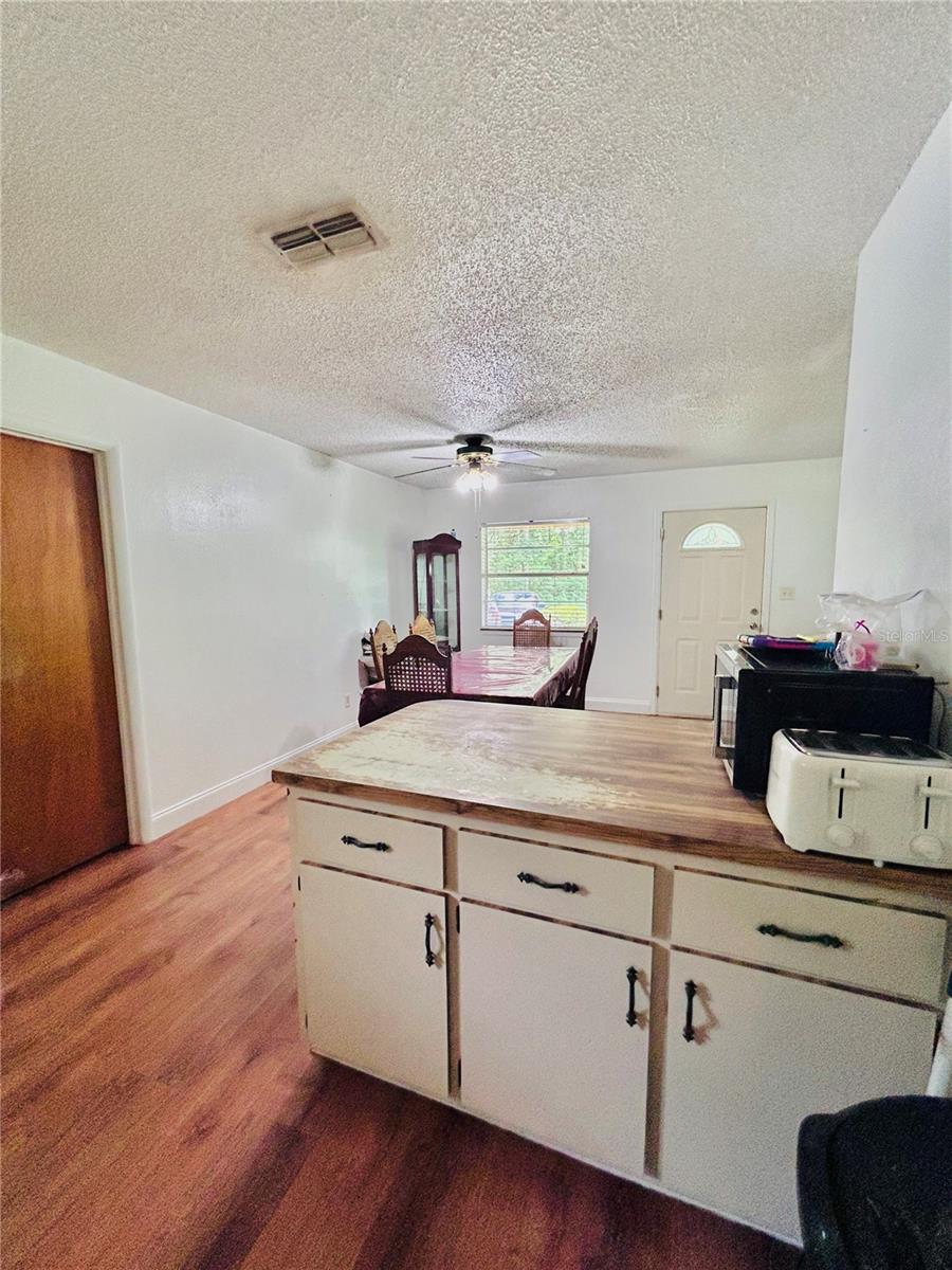 Image 6 of 13 For 155 Roosevelt Avenue