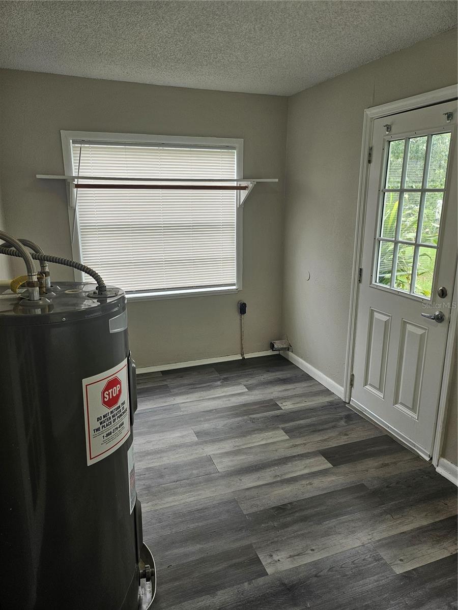 Image 11 of 23 For 8322 June Street