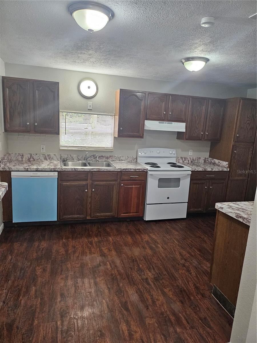 Image 6 of 23 For 8322 June Street