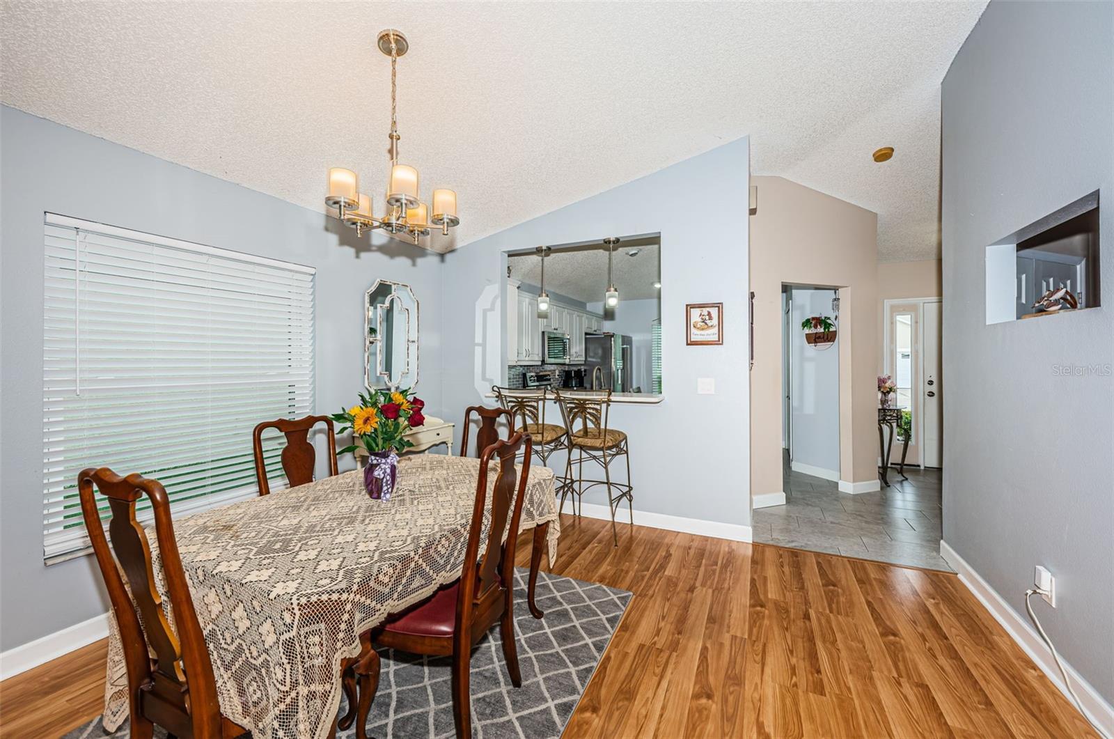 Image 14 of 40 For 10562 Alvarado Court