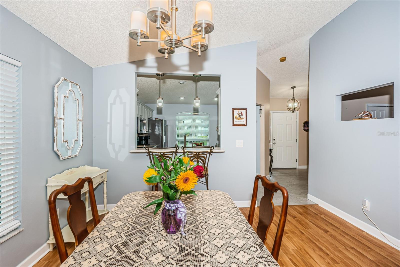 Image 15 of 40 For 10562 Alvarado Court