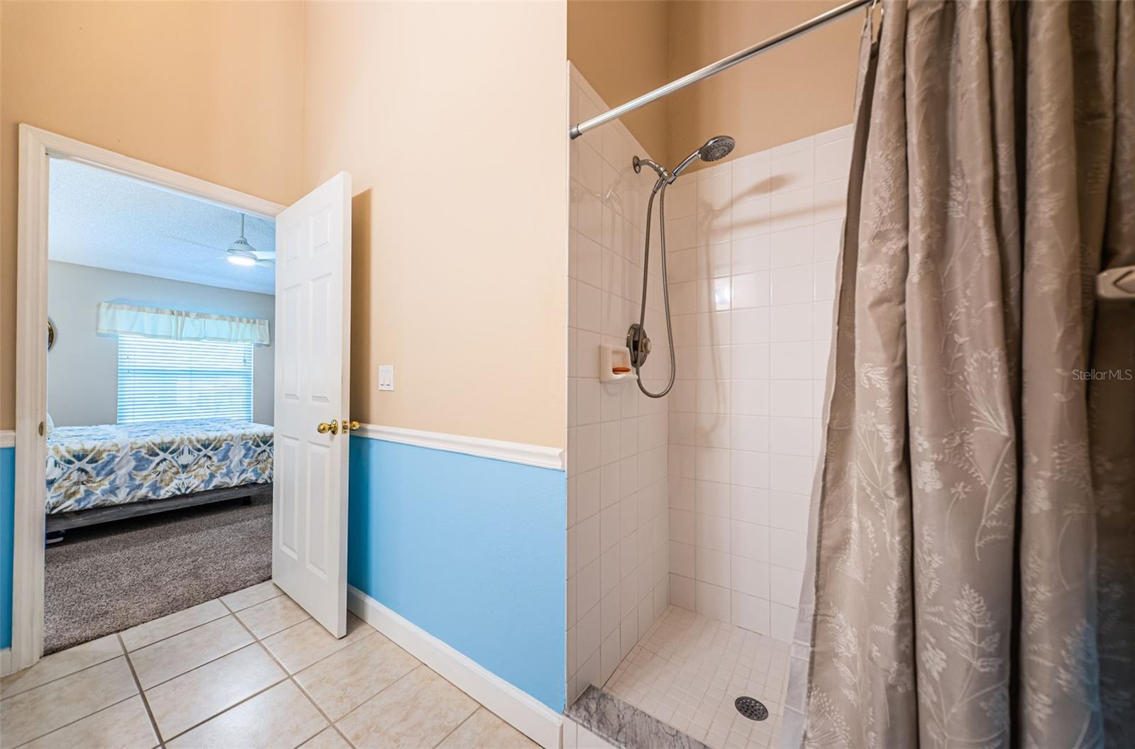 Image 28 of 40 For 10562 Alvarado Court