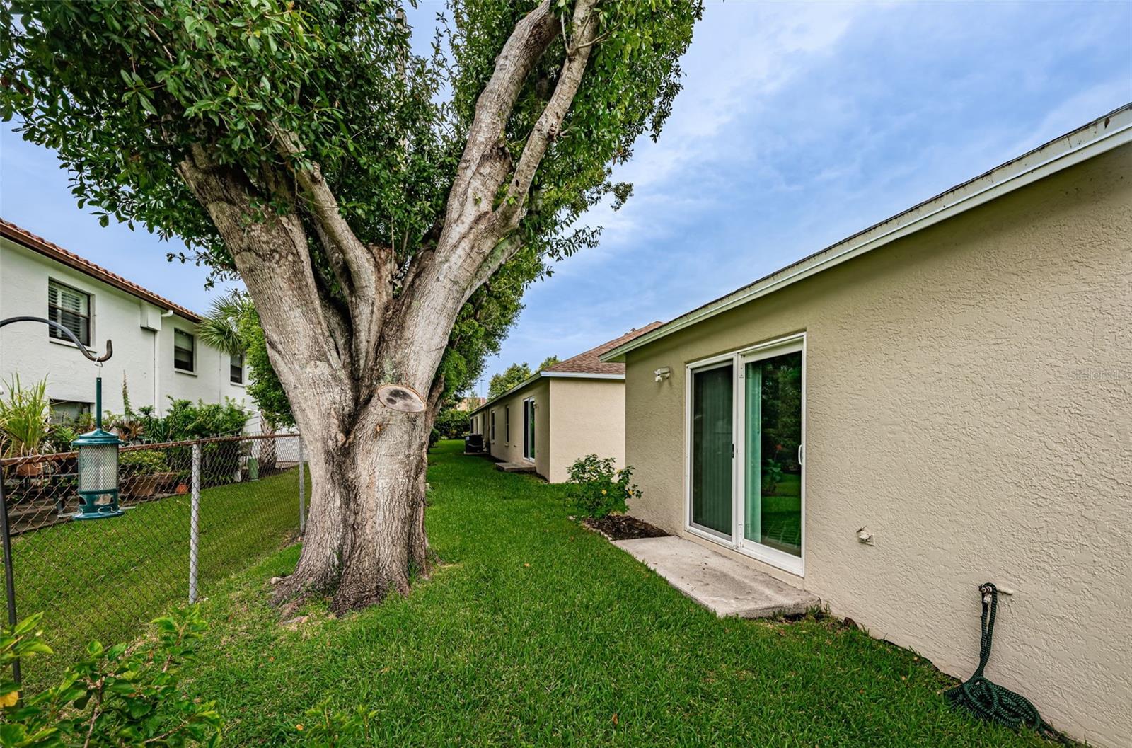 Image 36 of 40 For 10562 Alvarado Court
